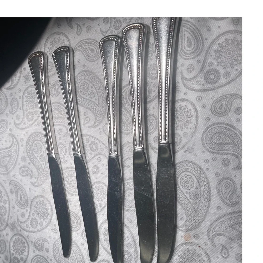 Vintage Stainless Steel Dinner Knives Set of 5 Beaded Edge Flatware